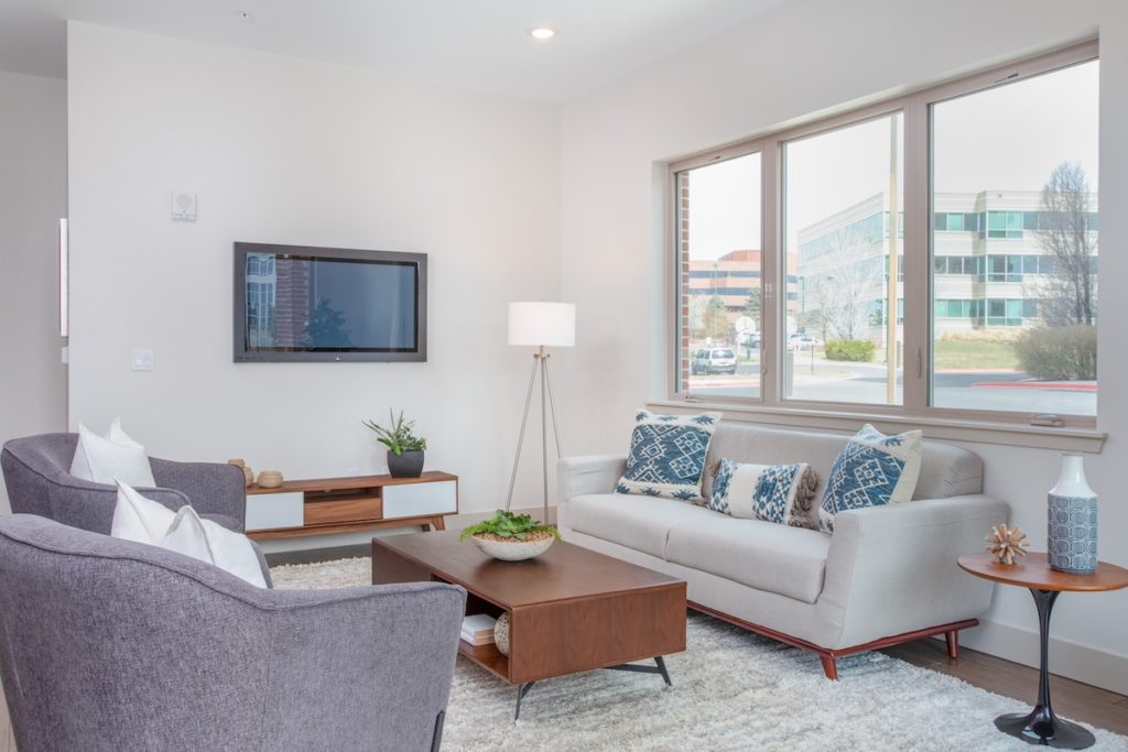 modern Colorado staging